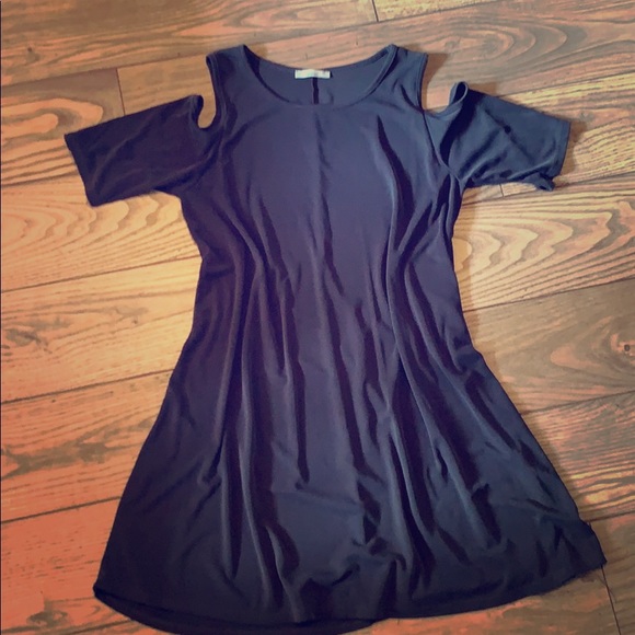 Cut Out Shoulder Dress - Picture 1 of 8